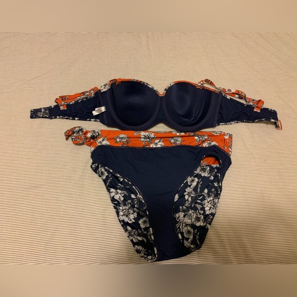 2 Bikini Sets, Plus Bonus Top - Picture 4 of 9